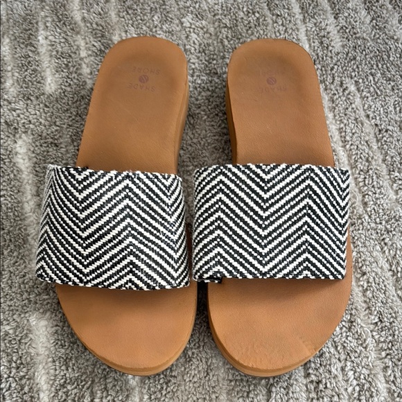 Black and White Women's Slide Sandals - Picture 1 of 3